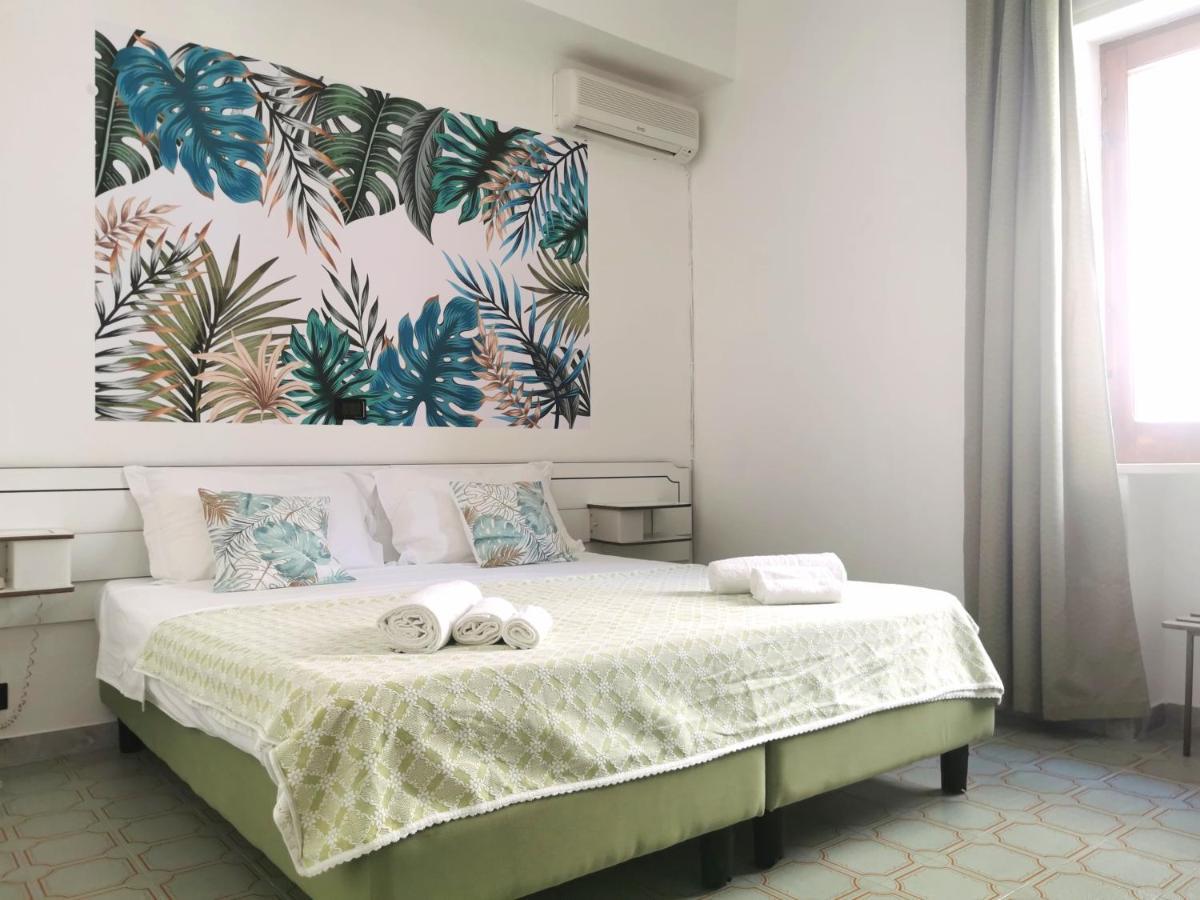 Hotel Tea - A Mare 3*