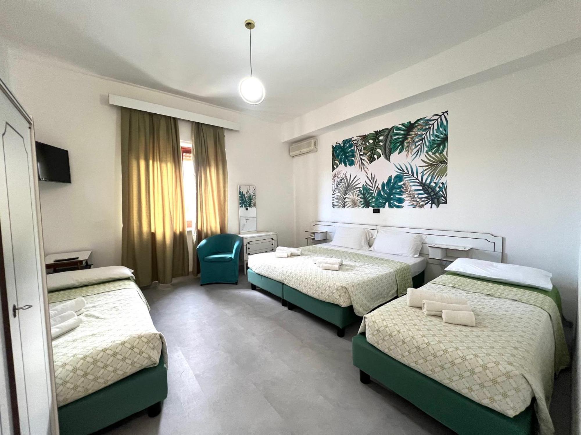 Hotel Tea - A Mare 3*